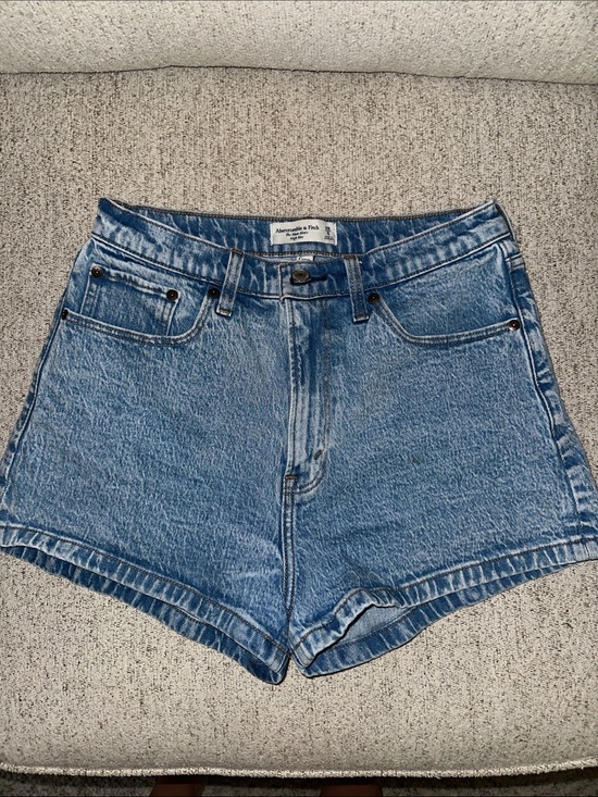 Abercrombie & Fitch Pants - Abercrombie Mom Short